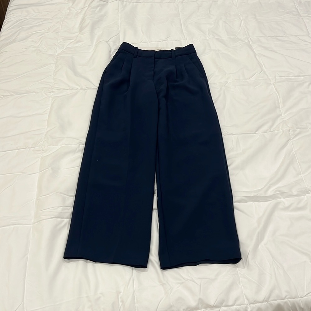 Aritzia effortless pants